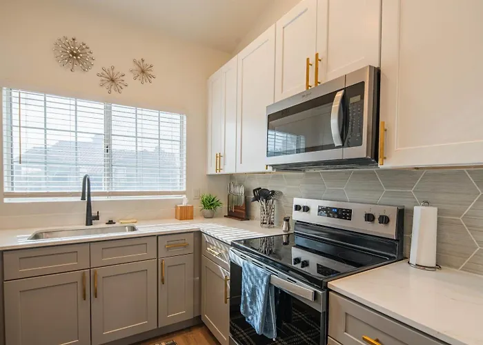 Ground Floor 2Br Peaceful Scottsdale Escape