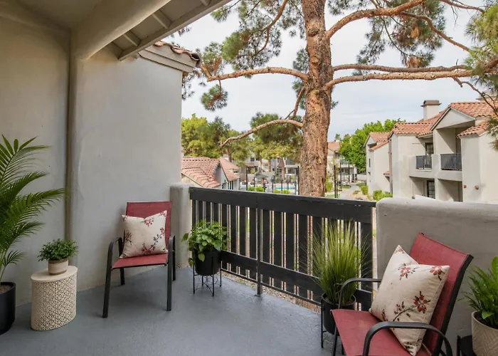 Ground Floor 2Br Peaceful Scottsdale Escape Apartment *